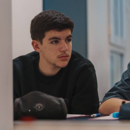 Étudiant attentif