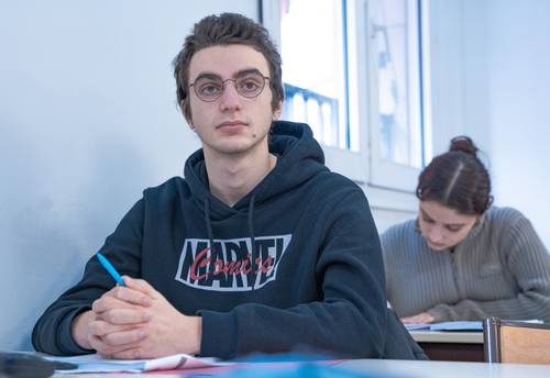 Étudiant Aurlom