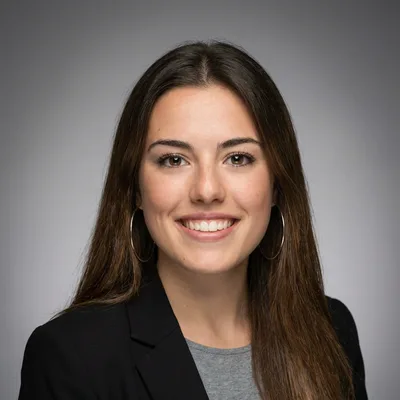 Portrait de Alexandra P., ancien étudiant Aurlom
