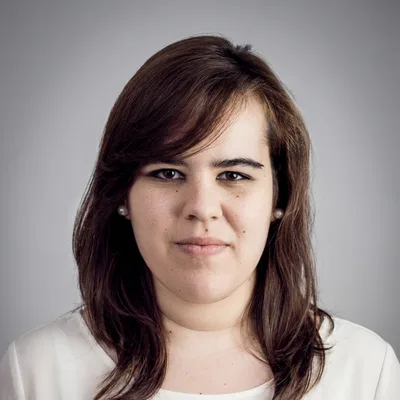 Portrait de Lara, ancien étudiant Aurlom
